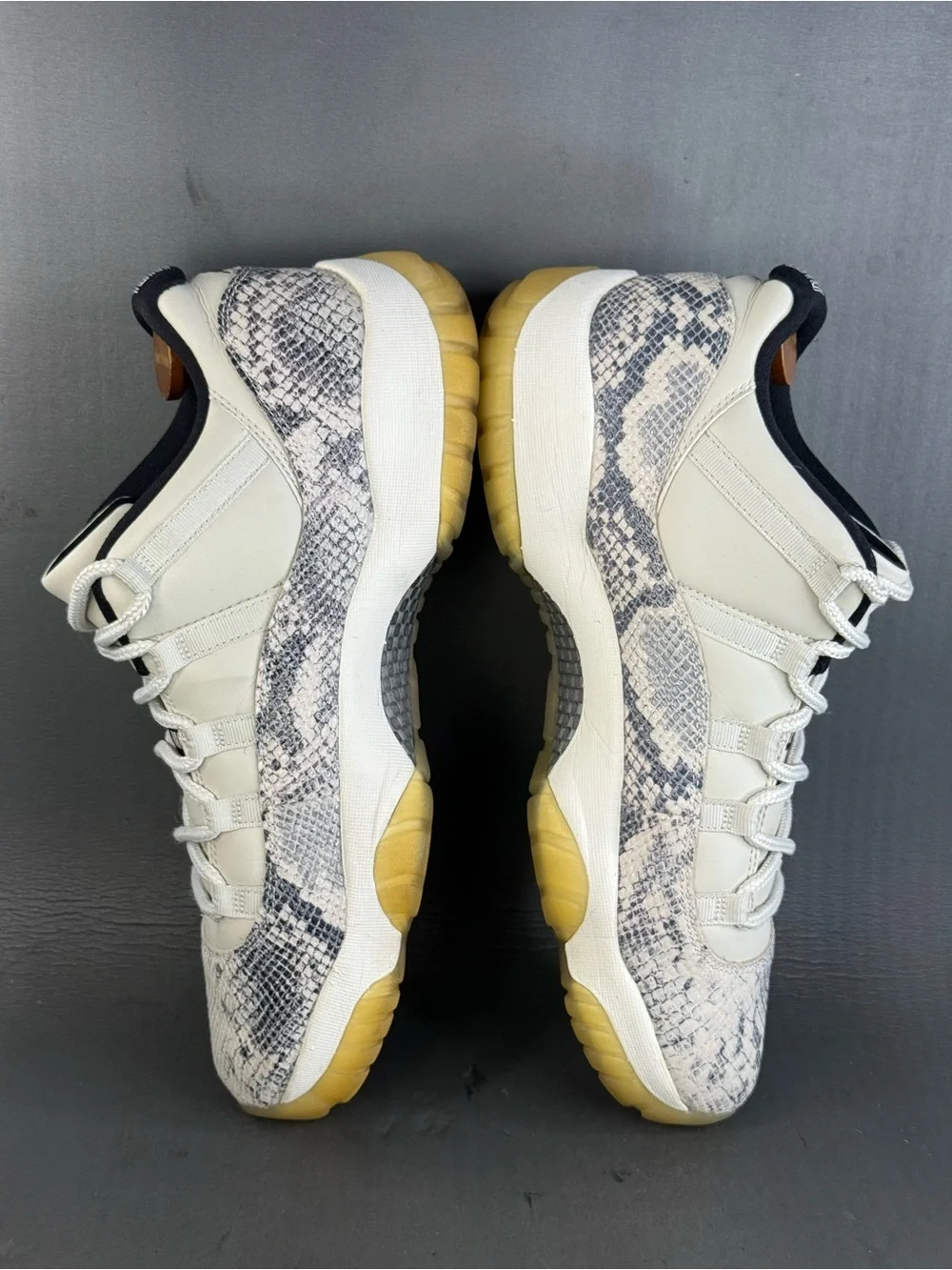 JORDAN 11 RETRO LOW 'LIGHT BONE SNAKESKIN' sneaker shoes men’s size 13